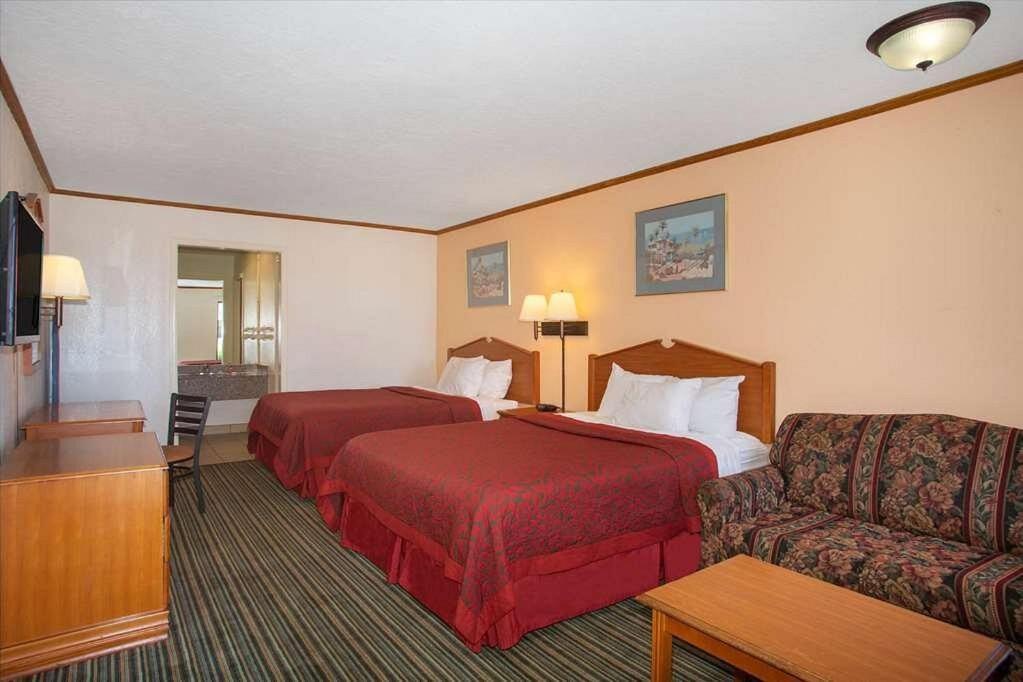 Economy Hotel Wichita- Florence St Экстерьер фото